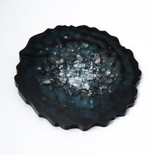 Load image into Gallery viewer, Midnight Blue Geode Cocktail Coaster Set