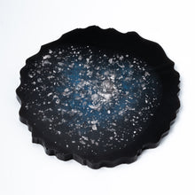Load image into Gallery viewer, Midnight Blue Geode Cocktail Coaster Set
